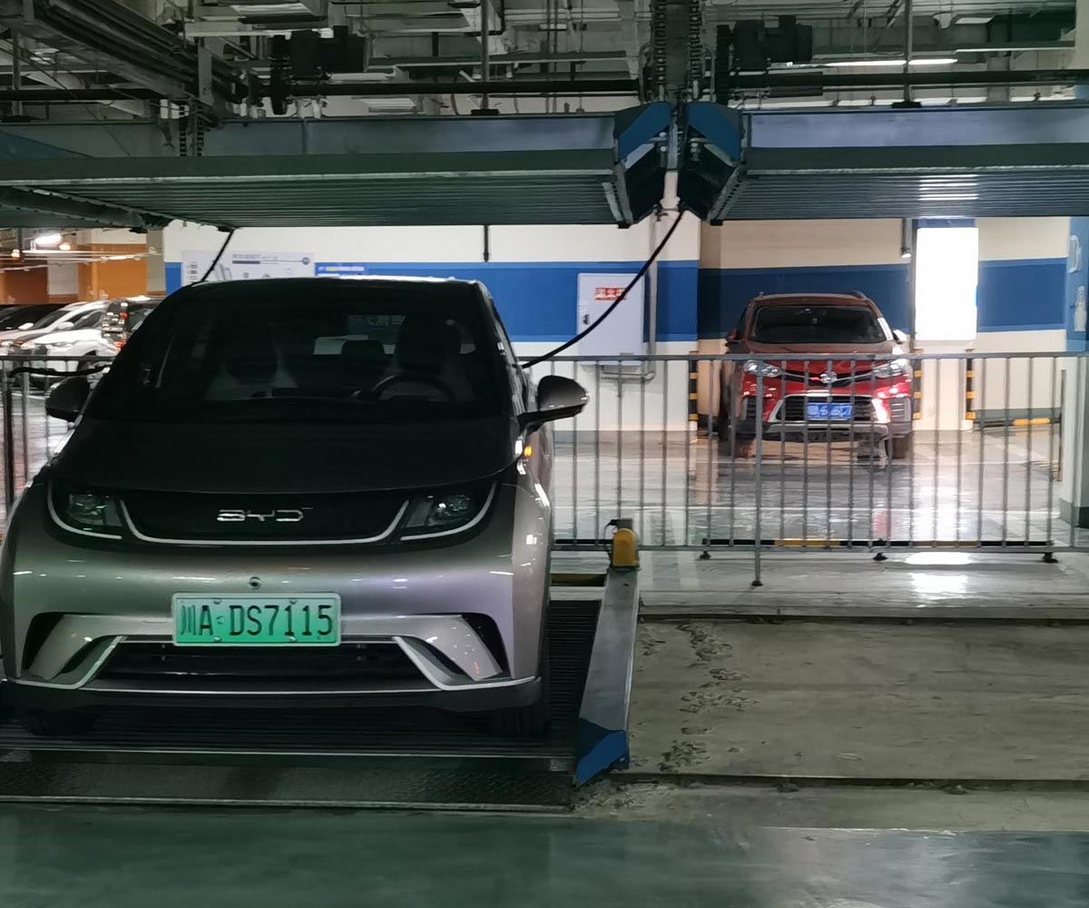 祿豐雙柱簡(jiǎn)易式停車(chē)設備收購